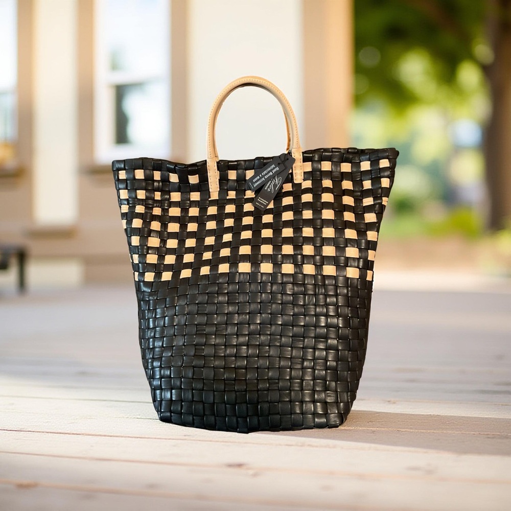 NEW LARGE FALOR BLACK & TAN WOVEN HAND TOTE BAG